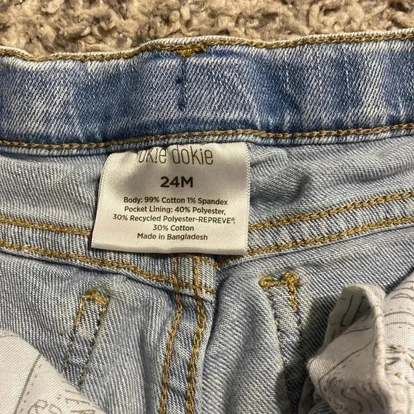 Okie Dokie light wash toddler denim jeans | size 24m - Picture 3 of 5